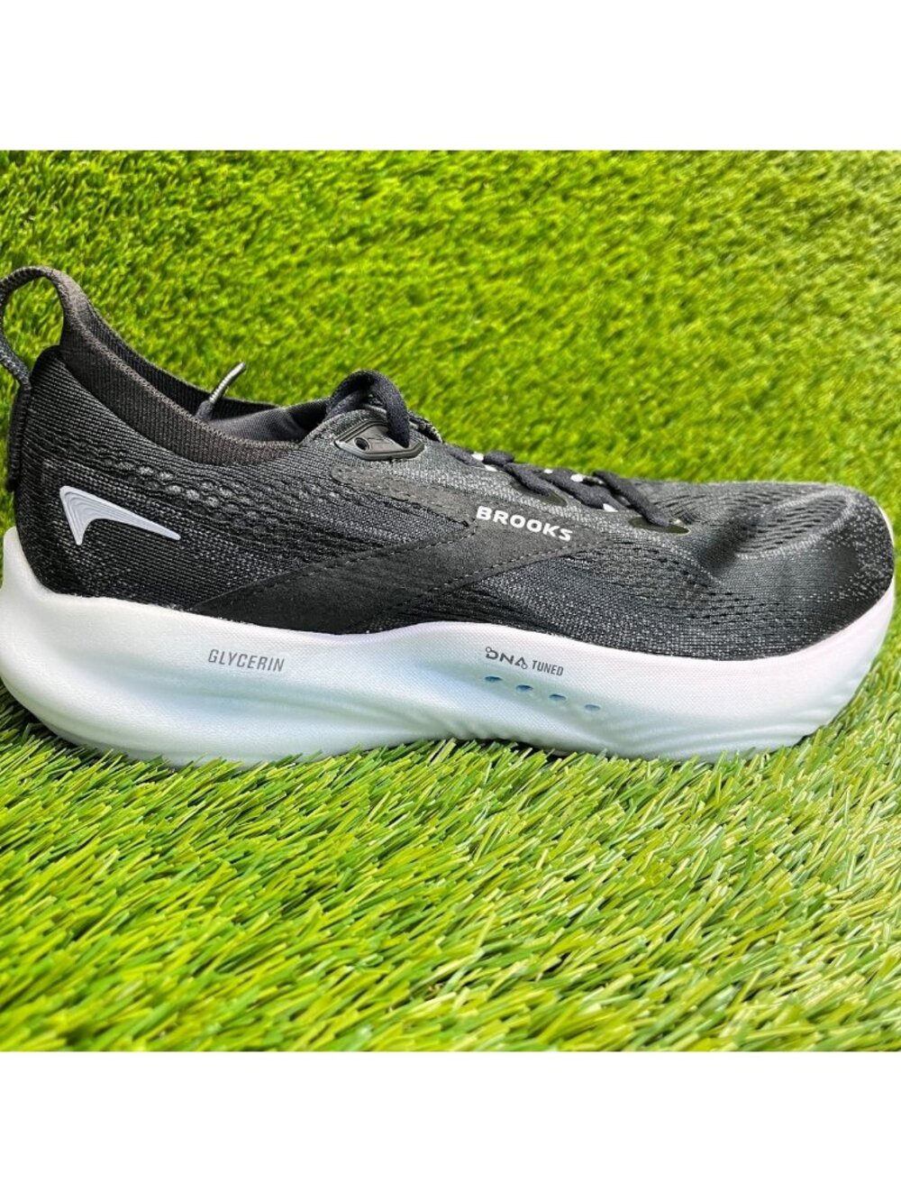 Brooks Glycerin 22 Womens Size 8.5 Black White Athletic Running Shoes Sneakers